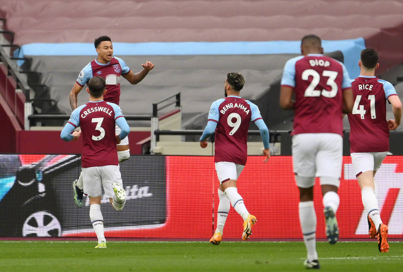 的球员指出 的球员指出